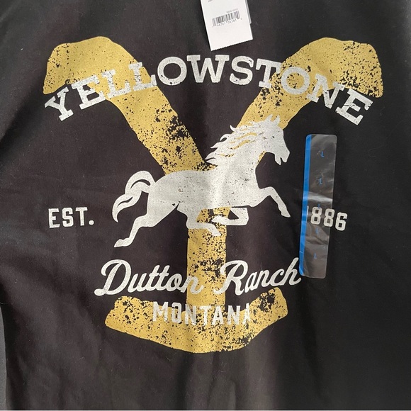 Yellowstone NWT Dutton Ranch Pullover - Picture 2 of 8